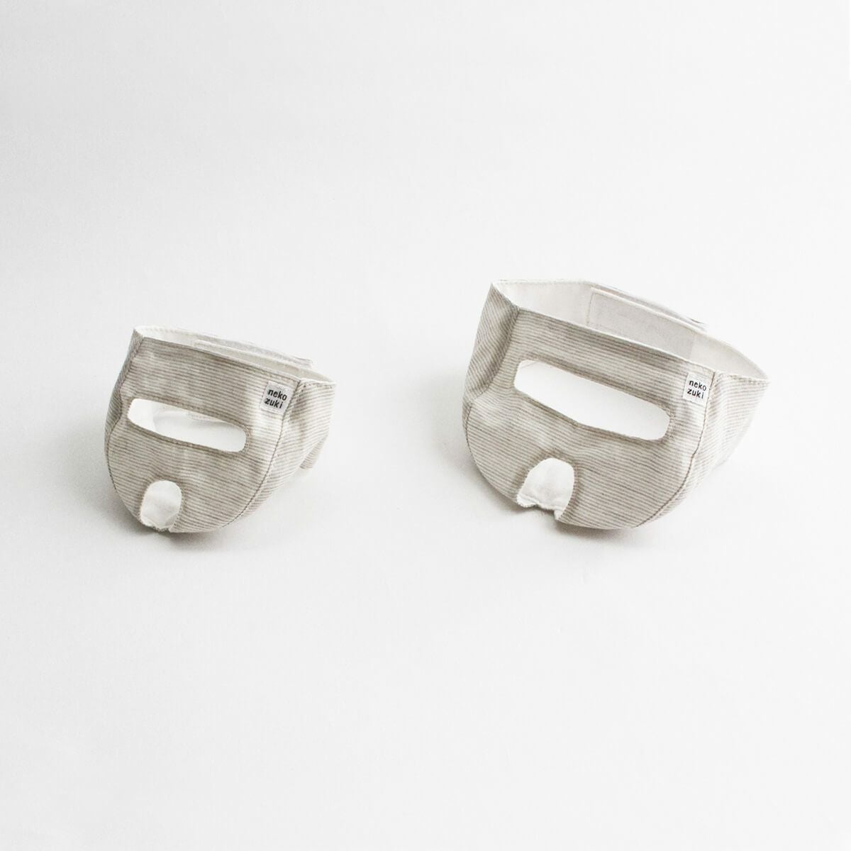 点眼時、噛まれることを予防するためのグッズ。めだしマスク