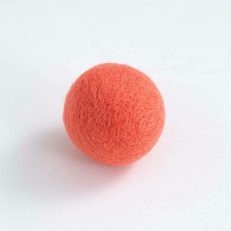 猫さんへのギフトに。猫用おもちゃねこずきころころLARGE