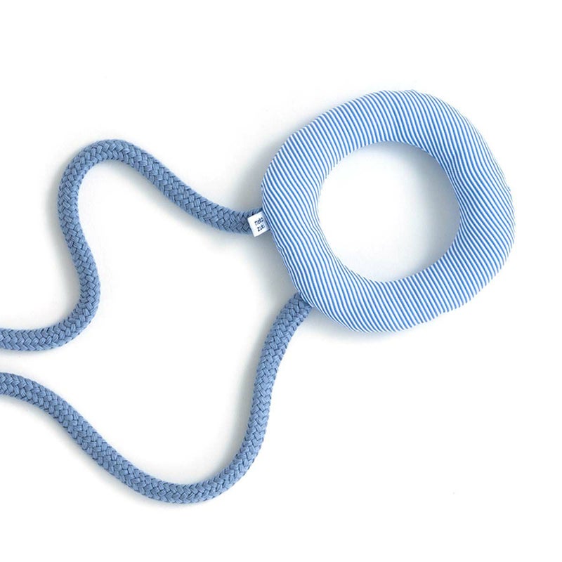 紐遊びが好きなネコさんへ。猫用おもちゃくらげじゃらし