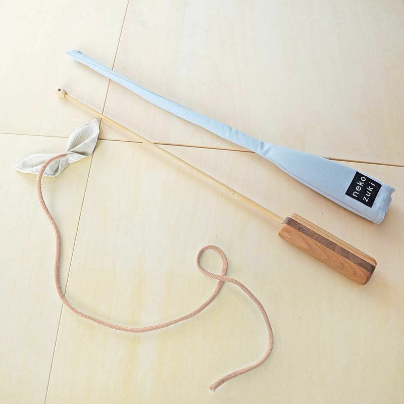 竹のしなりがネコの狩猟本能を刺激。猫用おもちゃたのしんぼう＋